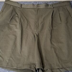 Claiborne pleated shorts size 42
